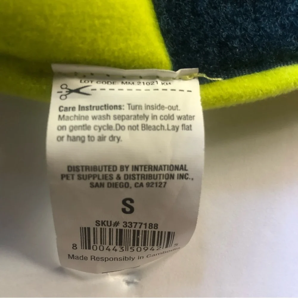 NWT YOULY the explorer reversible winter jacket S